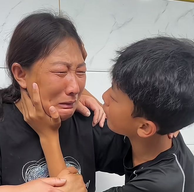 死！卡友千里免费接回13岁儿哭喊：爹回家了AG真人百家家乐app河北44岁卡友范刚猝(图6)