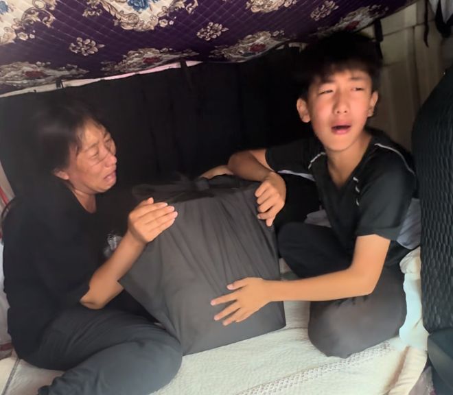 死！卡友千里免费接回13岁儿哭喊：爹回家了AG真人百家家乐app河北44岁卡友范刚猝(图8)